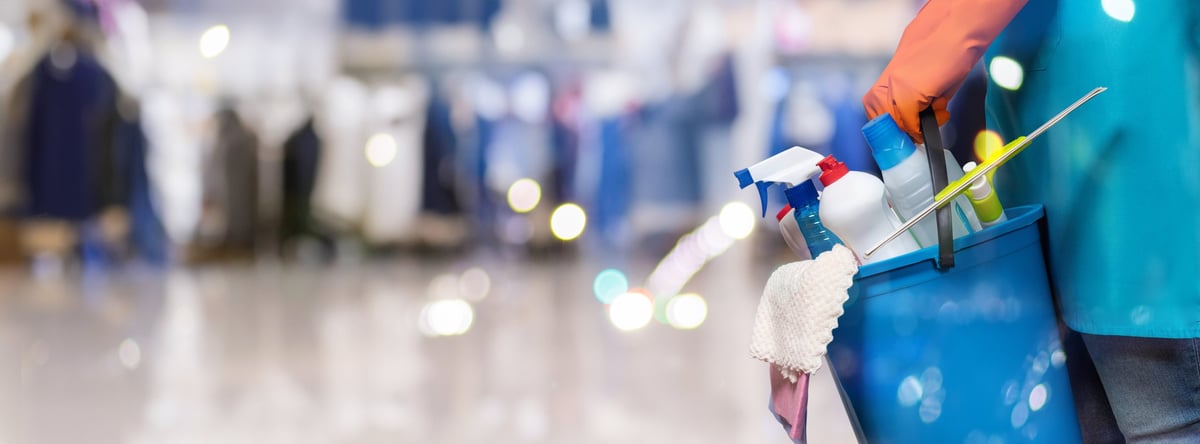 Preparación de insumos de limpieza profesional